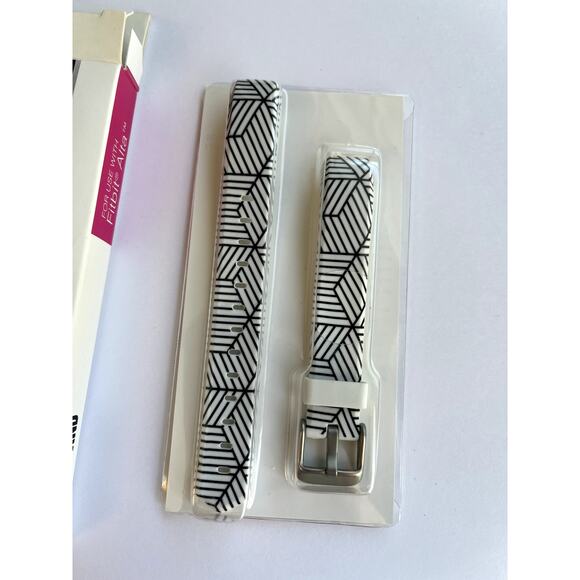 Smart Buddie Sport Band For Use With A Fitbit Alta - Picture 6 of 7